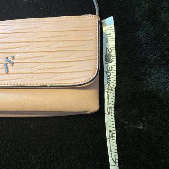 Vera Wang Purse “Pretty Pink” - Picture 9 of 9